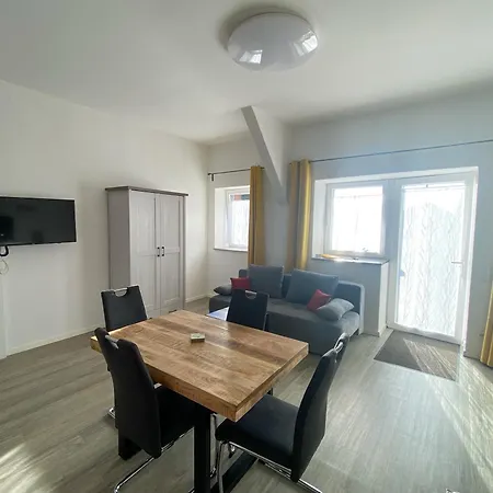 דירה Race & Rest